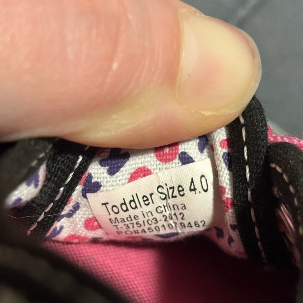 VANS Toddlers Classic Hello Kitty Sneakers Size 4